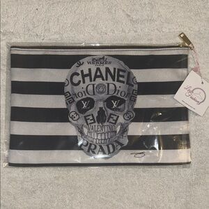 Couture to the bone Striped Skull Print Pouch bag